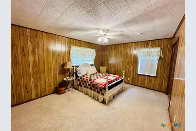 1040 S Hwy 80, Nixon, TX 78140 - Photo 24