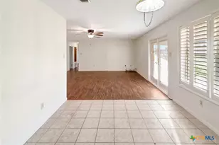 110 Fawn Dr, Victoria, TX 77905 - Photo 14