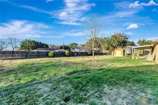 110 Fawn Dr, Victoria, TX 77905 - Photo 24