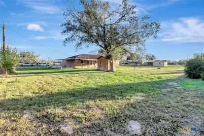 110 Fawn Drive, Victoria, TX 77905 - Photo 20