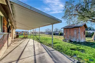 110 Fawn Dr, Victoria, TX 77905 - Photo 16