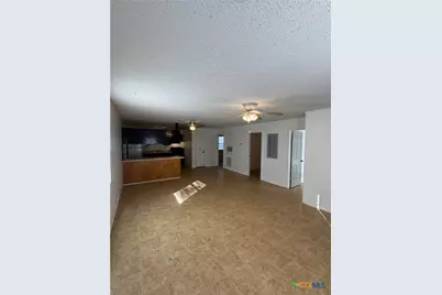 924 Pecan Street, Seguin, TX 78155 - Photo 2