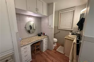 1019 E Gonzales St, Yoakum, TX 77995 - Photo 12