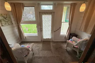 1019 E Gonzales St, Yoakum, TX 77995 - Photo 14