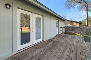 2016 Nevada St, San Marcos, TX 78666 - Photo 16