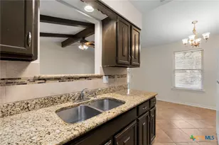 2016 Nevada St, San Marcos, TX 78666 - Photo 14