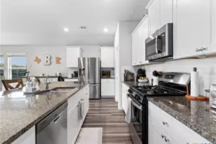 597 Summersweet Rd, New Braunfels, TX 78130 - Photo 14