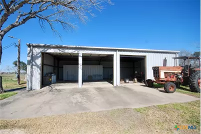 652 County Road 210, Hallettsville, TX 77964 - Photo 6
