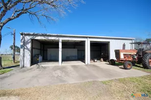 652 Co Rd 210, Hallettsville, TX 77964 - Photo 6