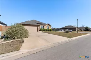 1847 Broken Shoe Trl, Temple, TX 76502 - Photo 4