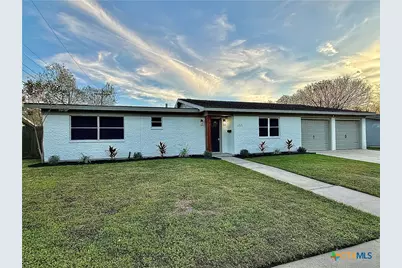 1801 College Drive, Victoria, TX 77901 - Photo 1