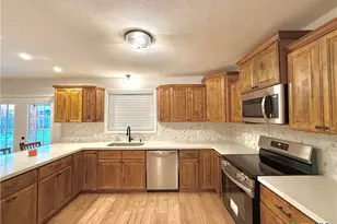 1801 College Dr, Victoria, TX 77901 - Photo 10