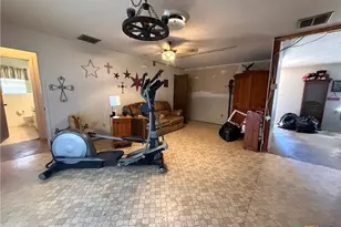 1209 W Ave A, Lampasas, TX 76550 - Photo 4