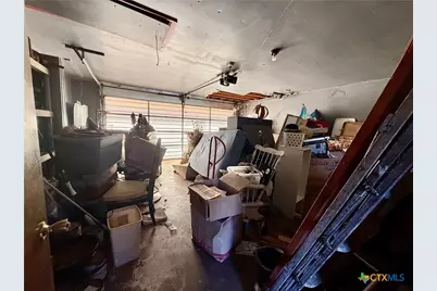 1209 W Avenue A, Lampasas, TX 76550 - Photo 12