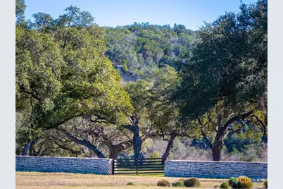 837 Bingham Lane, New Braunfels, TX 78132 - Photo 10