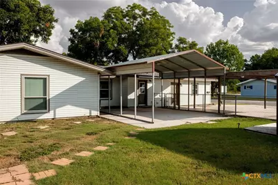 811 Nixon Street, Lockhart, TX 78644 - Photo 42
