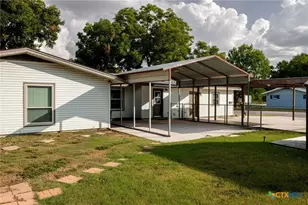 811 Nixon St, Lockhart, TX 78644 - Photo 42