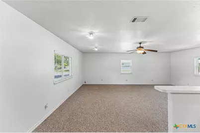 811 Nixon Street, Lockhart, TX 78644 - Photo 16