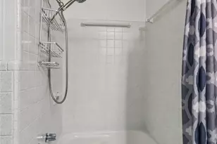 811 Nixon St, Lockhart, TX 78644 - Photo 22