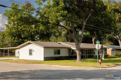 811 Nixon Street, Lockhart, TX 78644 - Photo 32