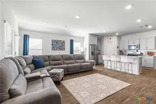 302 N Richland Dr, Lockhart, TX 78644 - Photo 8