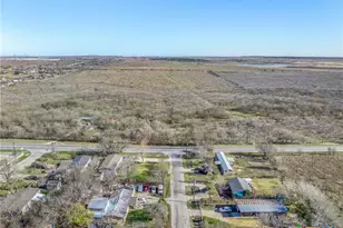 5225 FM2001, Buda, TX 78610 - Photo 16