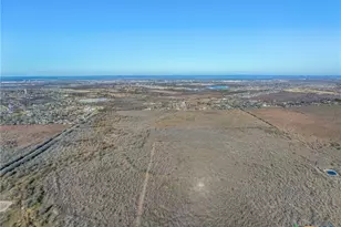 5225 FM2001, Buda, TX 78610 - Photo 34