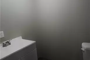 103 E Hickey St, Yoakum, TX 77995 - Photo 12