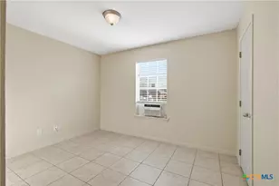 1012 Muelhause St, Belton, TX 76513 - Photo 16