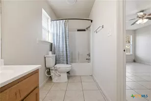 1012 Muelhause St, Belton, TX 76513 - Photo 18