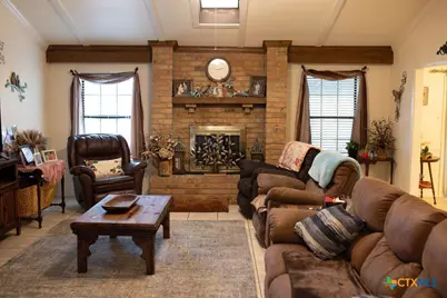 904 Carroll Dr., Yoakum, TX 77995 - Photo 8