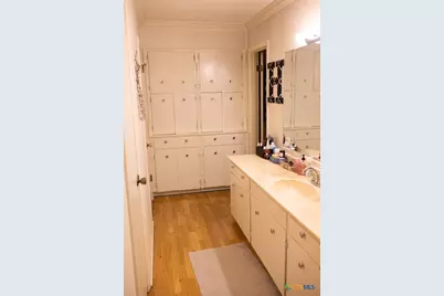 904 Carroll Dr., Yoakum, TX 77995 - Photo 14