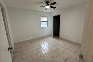 136 Discovery Ln, San Marcos, TX 78666 - Photo 6