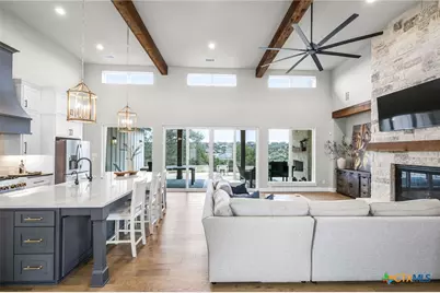 1326 Via Principale, New Braunfels, TX 78132 - Photo 6