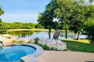 6101 Co Rd 208, Lampasas, TX 76550 - Photo 16