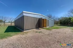 6101 Co Rd 208, Lampasas, TX 76550 - Photo 18