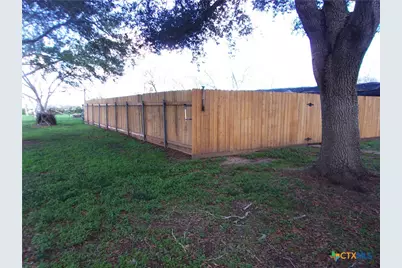 184 Russell Road, Victoria, TX 77904 - Photo 18