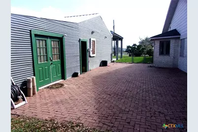 184 Russell Road, Victoria, TX 77904 - Photo 20