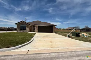 2005 Blackhawk Loop, Belton, TX 76513 - Photo 2