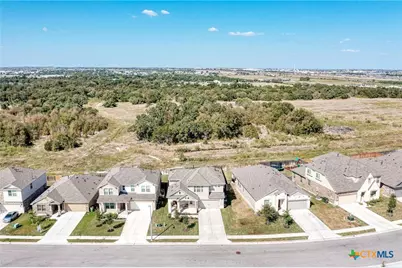 521 Elm Green Street, Hutto, TX 78634 - Photo 2