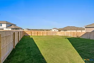 412 Paradise Cyn Dr, Jarrell, TX 76537 - Photo 26