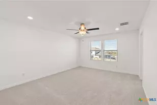 412 Paradise Cyn Dr, Jarrell, TX 76537 - Photo 12