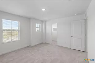 140 Green Berets Bnd, Jarrell, TX 76537 - Photo 18