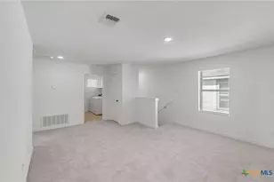 140 Green Berets Bnd, Jarrell, TX 76537 - Photo 16