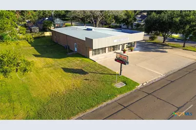 802 W Jackson Street, El Campo, TX 77437 - Photo 4