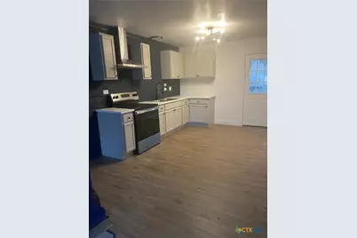 955 University Lane, Seguin, TX 78155 - Photo 6