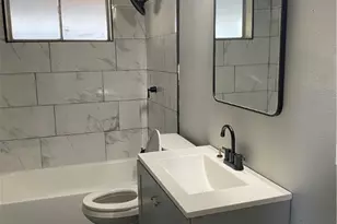 955 University Ln, Seguin, TX 78155 - Photo 14