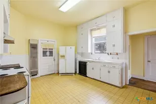 1208 N Moody St, Victoria, TX 77901 - Photo 6