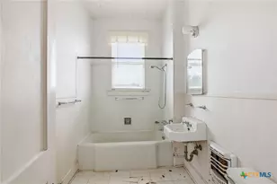 1208 N Moody St, Victoria, TX 77901 - Photo 18