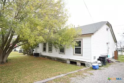 120 Haviland Street, Port Lavaca, TX 77979 - Photo 2